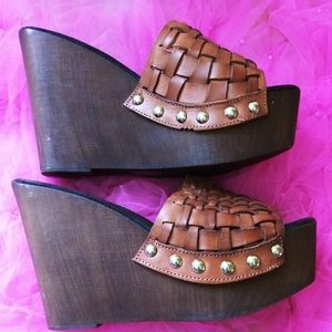 Wedge leather heels